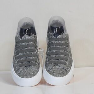 Rocket Dog Jokes Women's Slip-On Sneakers